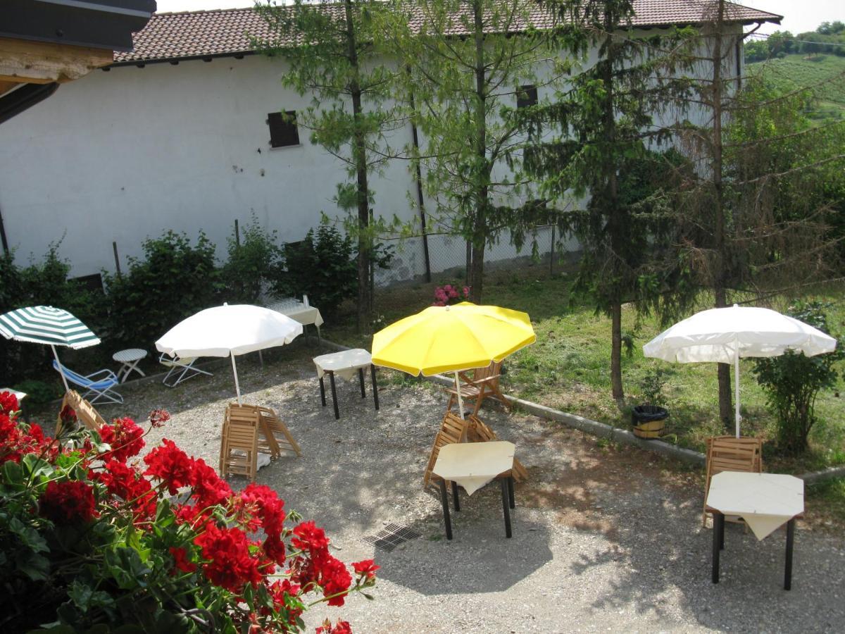 Gli Acini Bed & Breakfast Pietra dei Giorgi Exterior foto